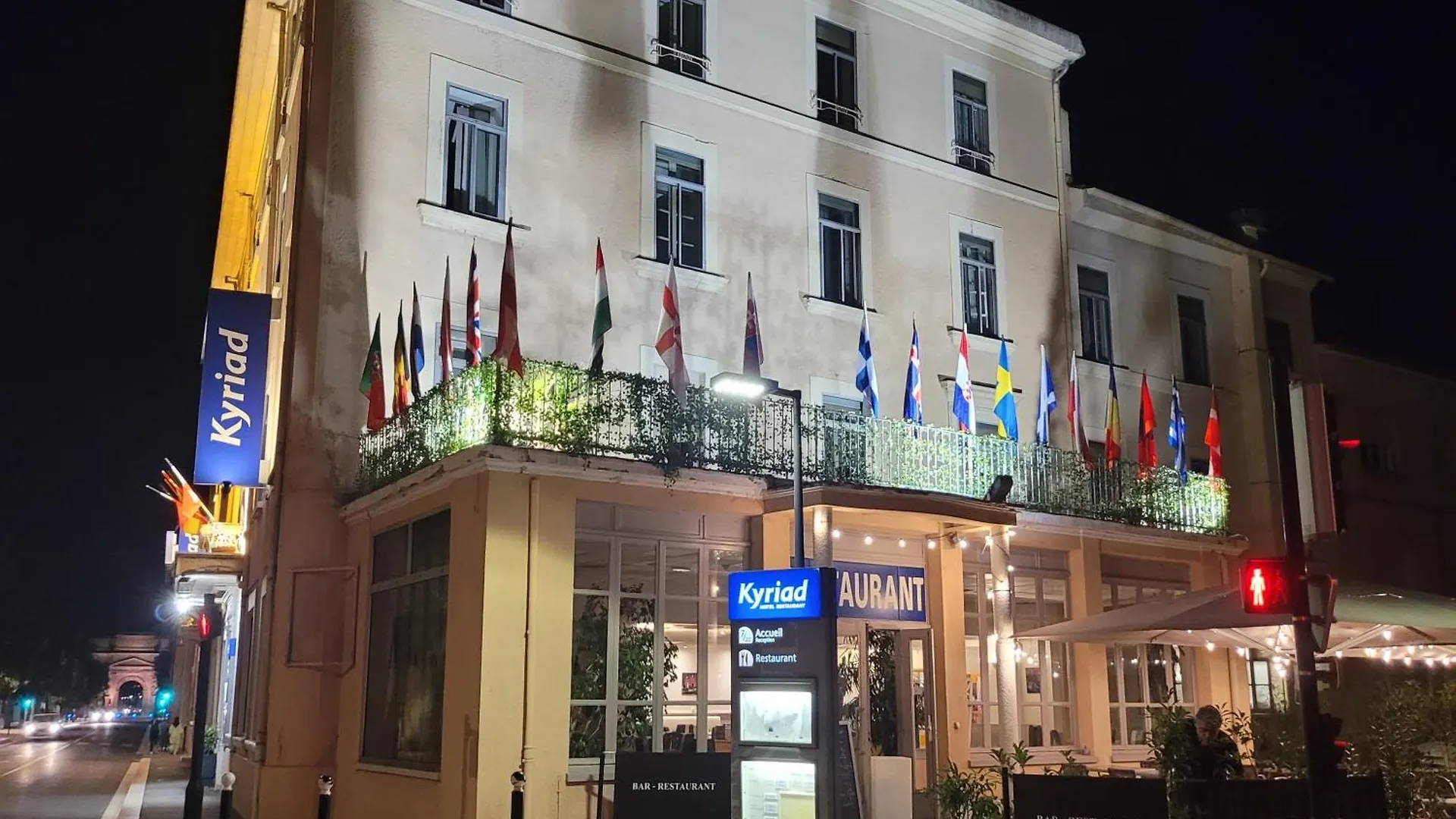 Kyriad Orange Centre A7/A9 Hotel