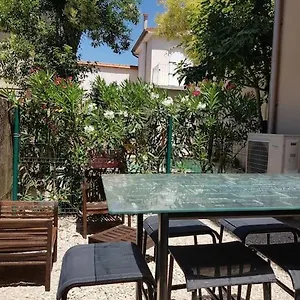 Rue Calme, Proche Centre Orange (Vaucluse)