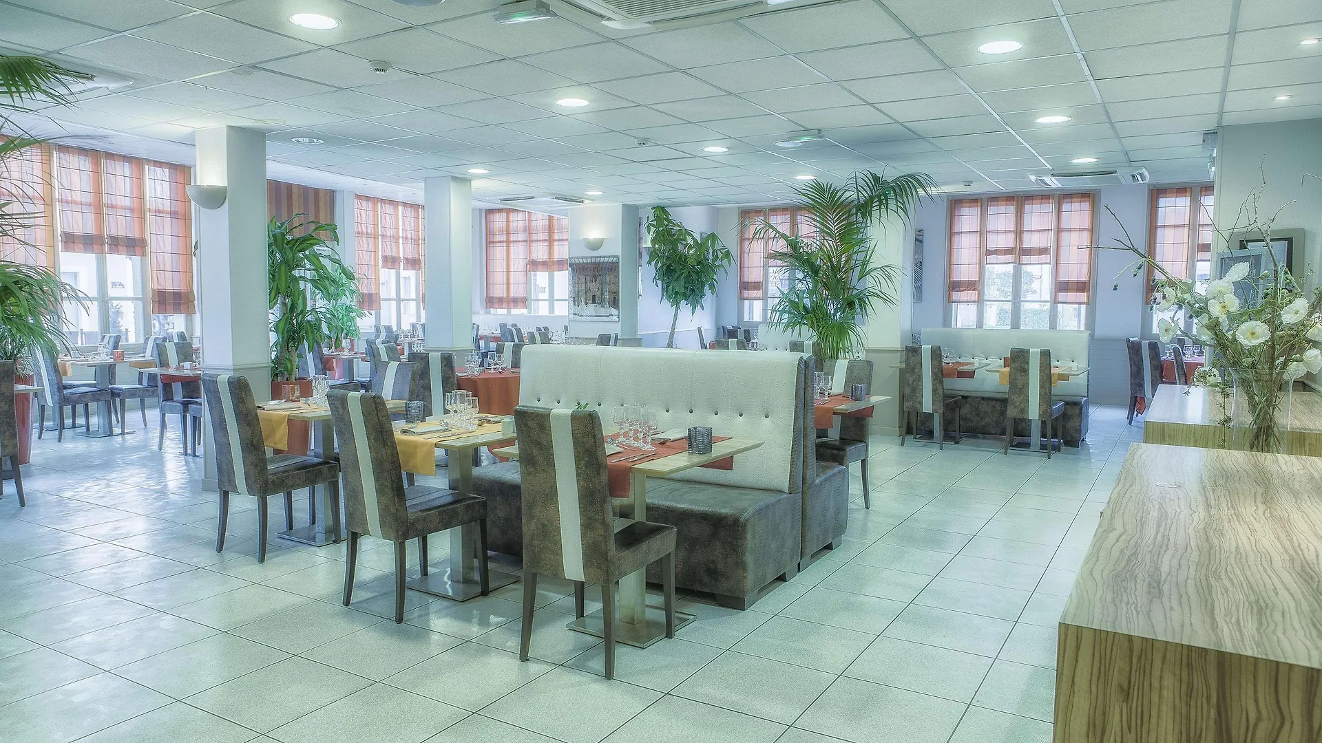 Hotel Kyriad Orange Centre Ville 3*, Orange (Vaucluse) France