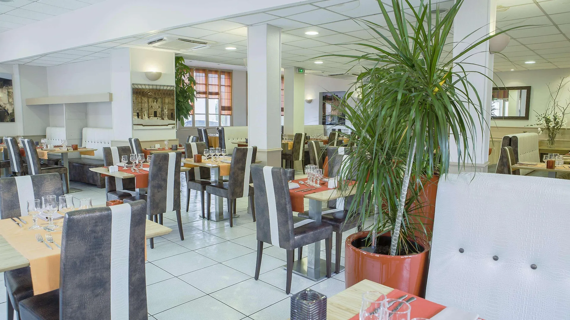 ***  Hotel Kyriad Orange Centre Ville France