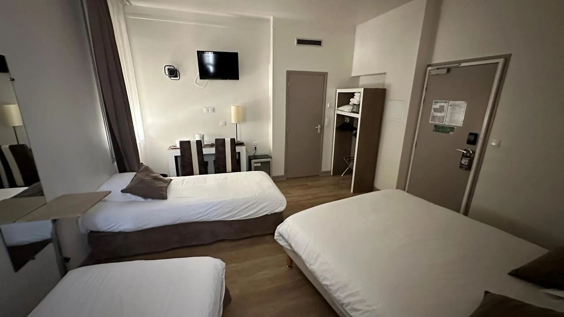 Hotel Kyriad Orange Centre Ville 3*, Orange (Vaucluse) France