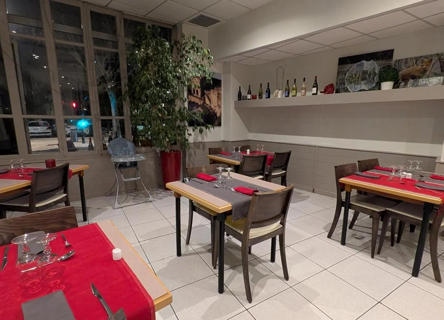 Hotel Kyriad Orange Centre Ville 3*, Orange (Vaucluse)